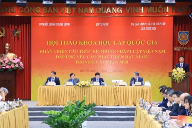 Hội thảo khoa học cấp quốc gia “Hoàn thiện cấu trúc hệ thống pháp luật Việt Nam đáp ứng yêu cầu phát triển đất nước trong kỷ nguyên mới”.