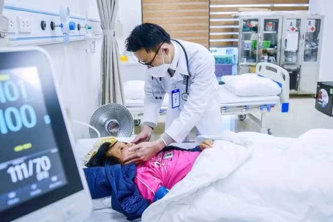 Đề án đặt mục tiêu từng bước mở rộng quyền lợi và nâng cao chất lượng, hiệu quả chăm sóc sức khỏe nhân dân. (Ảnh: ĐẠT THÀNH)