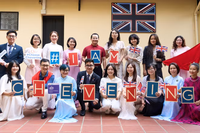 21 học giả Việt Nam đoạt học bổng Chevening khóa 2025-2026.
