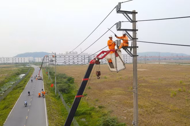 EVNNPC chủ động các giải pháp linh hoạt, bền vững bảo đảm cung ứng điện trong cao điểm nắng nóng.