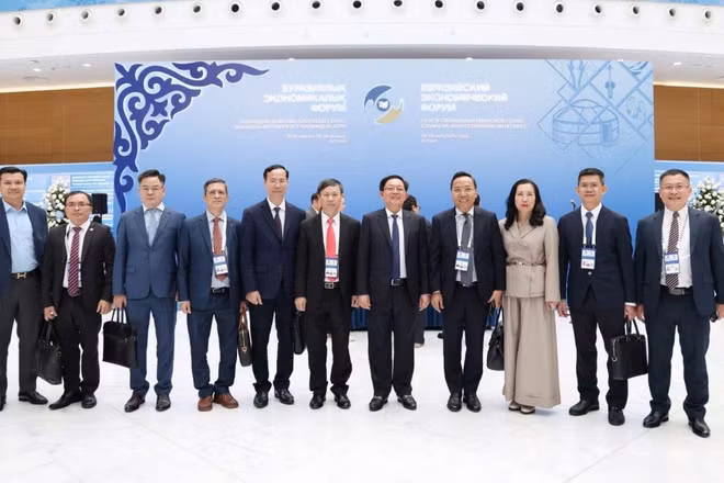Thứ trưởng Công thương Nguyễn Hoàng Long tham gia đoàn công tác của Chính phủ tham dự Diễn đàn Kinh tế Á-Âu lần thứ 5.