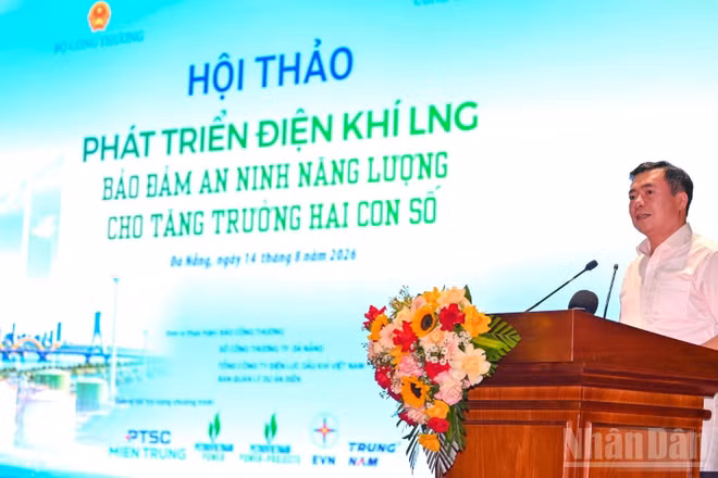 Thứ trưởng Công thương Nguyễn Sinh Nhật Tân phát biểu khai mạc hội thảo.