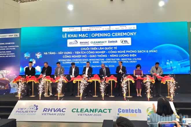 Chuỗi Triển lãm quốc tế Viet Industry - Cleanfact & RHVAC Vietnam 2026 chính thức khai mạc tại sảnh 8, Trung tâm Hội chợ Triển lãm Việt Nam (VEC). (Ảnh: AN NGUYÊN)