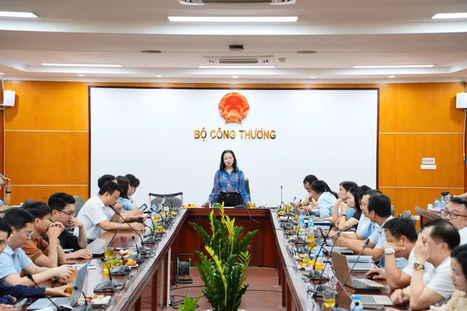 Tập huấn sử dụng Hệ thống quản lý trực tuyến nhiệm vụ khoa học, công nghệ và đổi mới sáng tạo cho các đơn vị thuộc Bộ. (Ảnh: Cục Khoa học, Công nghệ và Chuyển đổi số)