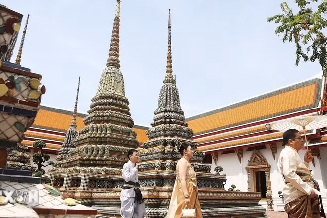 Khách du lịch tại Bangkok, Thái Lan. (Ảnh: THX/TTXVN)