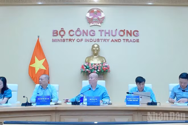 Hội nghị giao ban hệ thống thương vụ Việt Nam ở nước ngoài quý II/2026. (Ảnh: KIM DUNG)