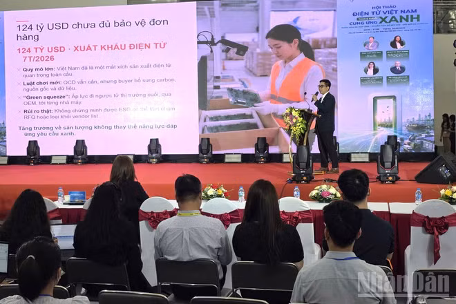 Hiệp hội Doanh nghiệp Điện tử Việt Nam (VIAA) phối hợp Công ty SGS tổ chức hội thảo “Điện tử Việt Nam trong chuỗi cung ứng xanh: Từ ESG, bao bì bền vững đến yêu cầu thị trường toàn cầu”. (Ảnh: KIM DUNG)