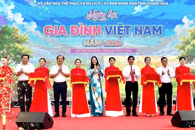 Vĩnh Long tham gia Ngày gia đình Việt Nam tại Khánh Hòa. 