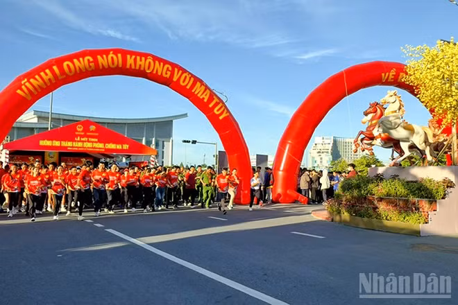 Phát lệnh khởi tranh Giải chạy hưởng ứng Tháng hành động phòng, chống ma túy năm 2026.
