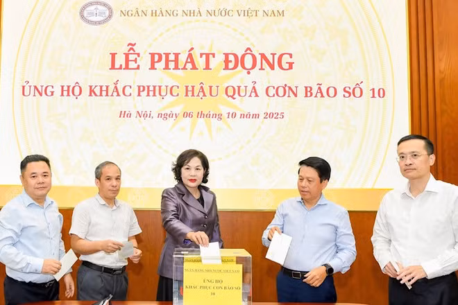 Ngân hàng Nhà nước Việt Nam phát động ủng hộ đồng bào khắc phục thiệt hại do cơn bão số 10 gây ra .