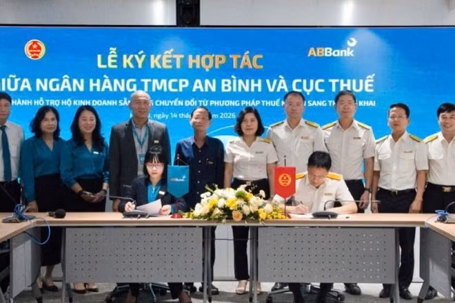 Đại diện ABBank và Cục Thuế ký kết thỏa thuận hợp tác