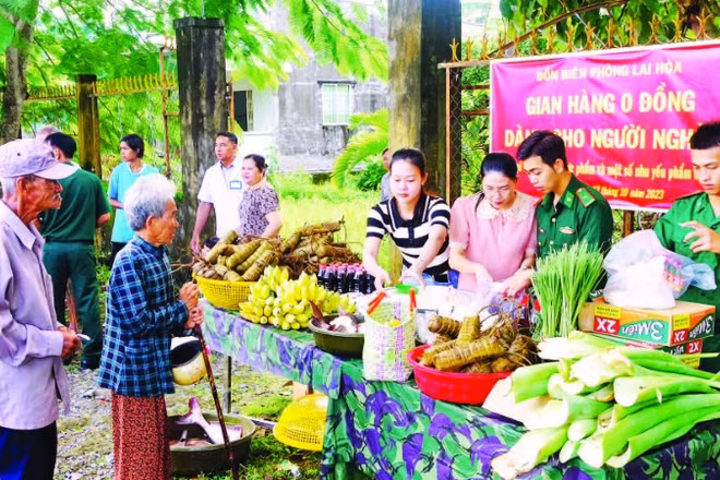 “Gian hàng 0 đồng dành cho người nghèo” của Đồn Biên phòng Lai Hòa.