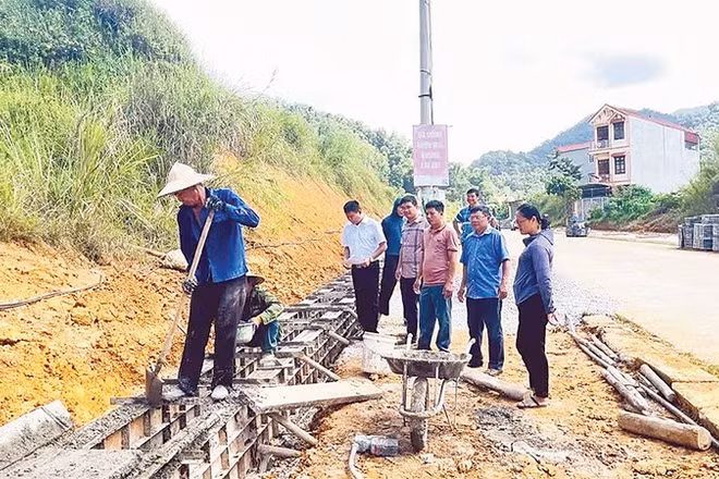 Ban Thanh tra nhân dân phát huy hiệu quả trong giám sát thi công các công trình dân sinh. 
