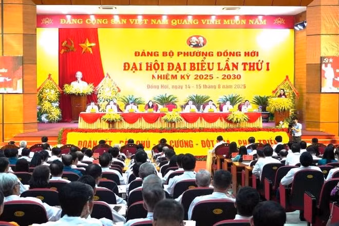 Quang cảnh Đại hội Đảng bộ phường Đồng Hới, trung tâm chính trị-hành chính của tỉnh Quảng Trị.