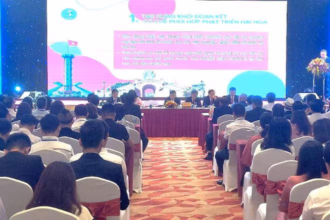 Quang cảnh đại hội 