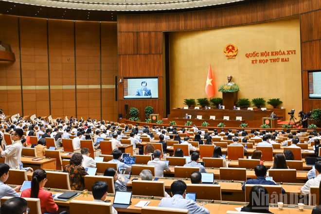 Quang cảnh phiên họp ở hội trường tại Kỳ họp thứ 2, Quốc hội khóa XVI, ngày 18/10. (Ảnh: DUY LINH)