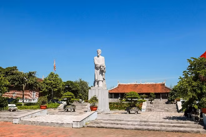 Khu tưởng niệm Danh nhân văn hóa Lê Quý Đôn. (Ảnh: Trung tâm Triển lãm Văn hóa Nghệ thuật Việt Nam)
