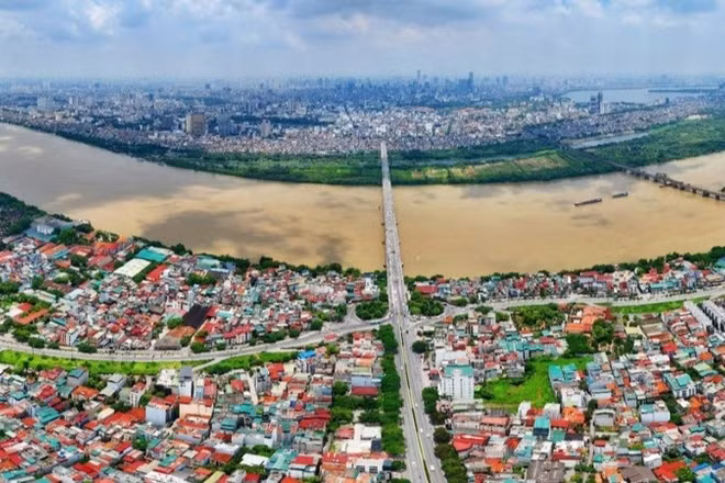Sông Hồng, đoạn chảy qua địa bàn thành phố Hà Nội. 
