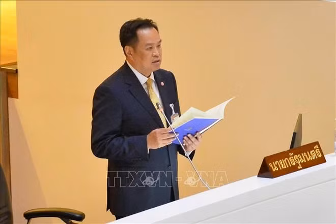 Thủ tướng lâm thời Thái Lan Anutin Charnvirakul. Ảnh tư liệu: THX/TTXVN