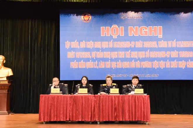 Hình ảnh tại hội nghị. 