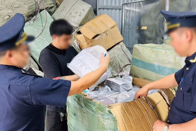 Công tác đấu tranh chống buôn lậu, gian lận thương mại tiếp tục được triển khai quyết liệt trên nhiều tuyến, địa bàn.