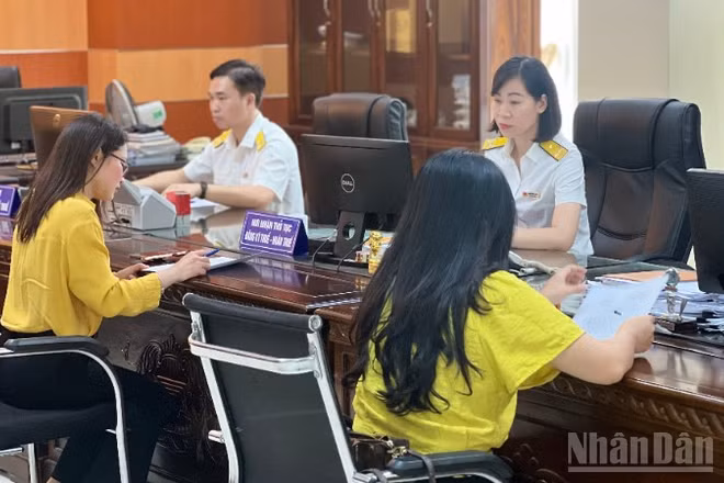 Ngành thuế đẩy mạnh các giải pháp hỗ trợ doanh nghiệp và người nộp thuế tuân thủ pháp luật. 
