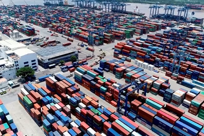 Nhiều nhóm hàng nhập khẩu chủ lực tiếp tục đóng góp quan trọng vào nguồn thu ngân sách từ hoạt động xuất nhập khẩu.