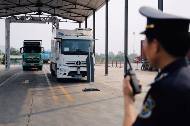 Rút ngắn thời gian thông quan giúp doanh nghiệp tiết giảm chi phí và nâng cao hiệu quả hoạt động. (Ảnh: CHQ)