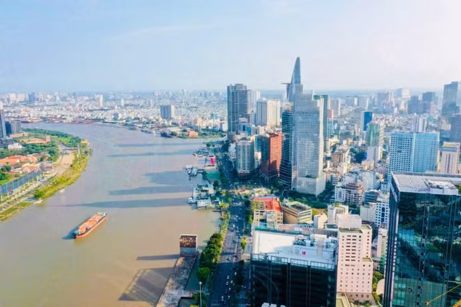 Thành quả 40 năm Đổi mới tạo nền tảng để Việt Nam bước vào giai đoạn phát triển mới. (Ảnh: VL)