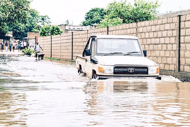 Mưa lũ gây ngập lụt ở tỉnh Maputo của Mozambique. (Ảnh TÂN HOA XÃ)
