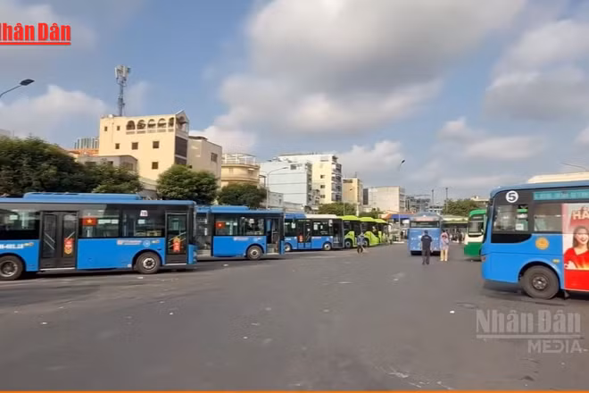 [Video] TP Hồ Chí Minh dự kiến miễn phí xe buýt từ ngày 30/4