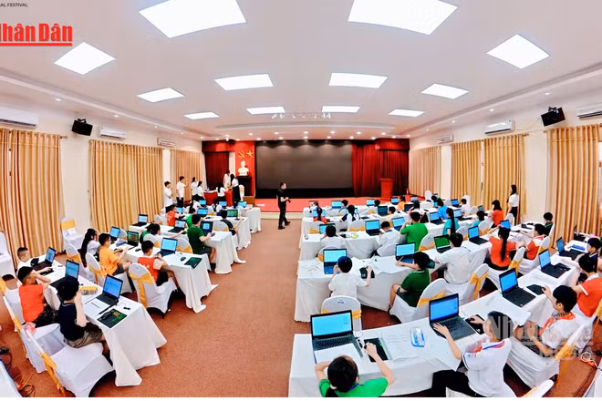 [Video] Vinh danh 194 học sinh xuất sắc tại Sân chơi Toán học Việt Nam năm học 2025–2026
