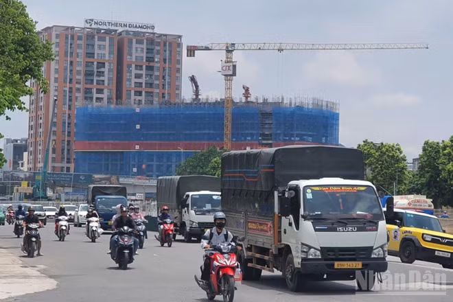 Tốc độ xây dựng các dự án bất động sản vẫn duy trì, gia tăng nguồn cung cho thị trường. (Ảnh: HNV)