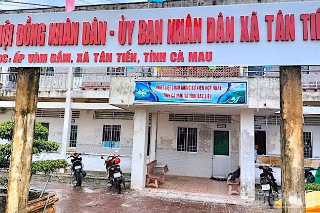 Trung tâm chính trị xã Tân Tiến (tỉnh Cà Mau), một trong những đơn vị cấp xã vừa được công nhận "An toàn khu".