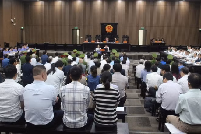 Phiên xét xử sơ thẩm vụ án Tập đoàn Phúc Sơn.
