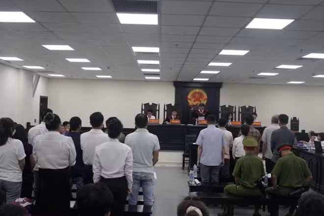 Toàn cảnh phiên tòa
