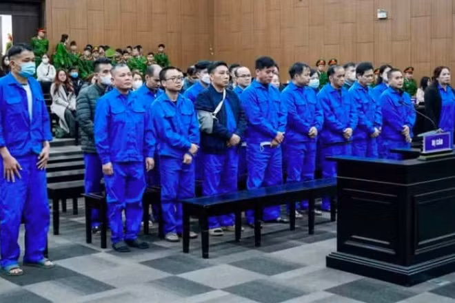 Các bị cáo tại phiên tòa sơ thẩm.