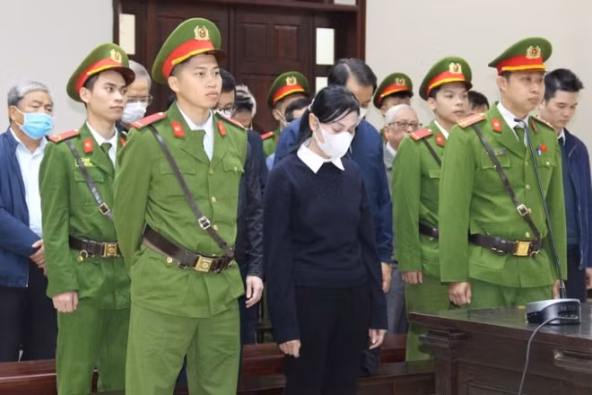 Các bị cáo tại phiên phúc thẩm