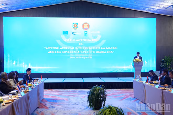 Quang cảnh diễn đàn. (Ảnh: H.N)
