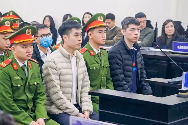 Các bị cáo tại phiên tòa.