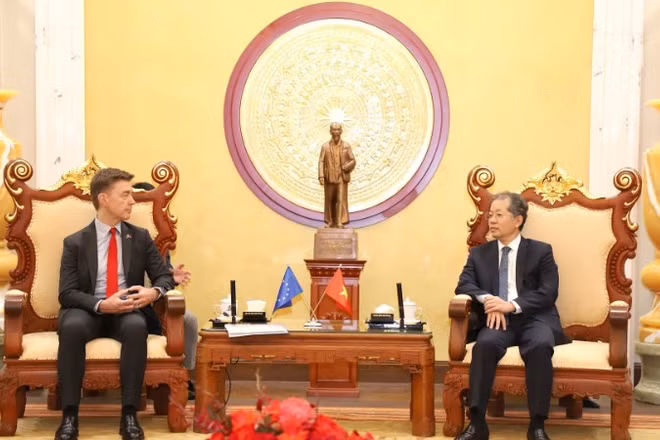 Chánh án Tòa án nhân dân tối cao tiếp Đại sứ Liên minh châu Âu (EU) tại Việt Nam.