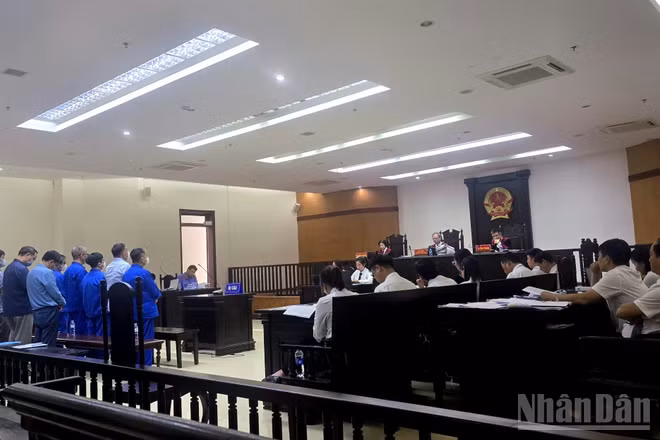 Toàn cảnh phiên phúc thẩm. (Ảnh: HN)