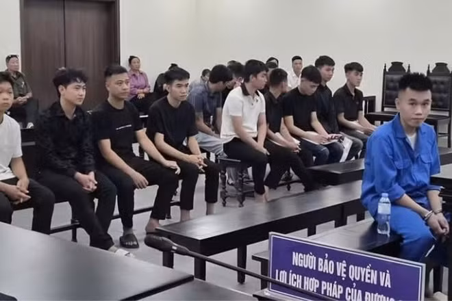 Quang cảnh phiên tòa. (Ảnh: M.HÙNG)