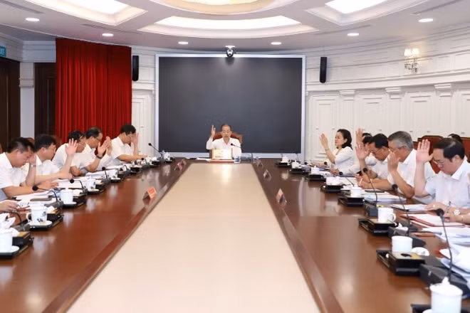 Quang cảnh phiên họp toàn thể Hội đồng Thẩm phán Tòa án nhân dân tối cao.