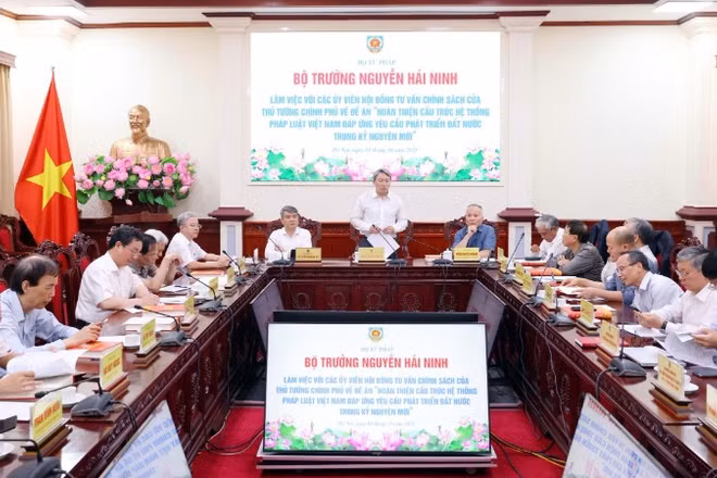 Toàn cảnh buổi làm việc.