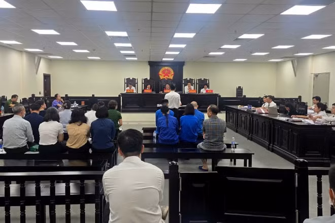 Quang cảnh phiên tòa.