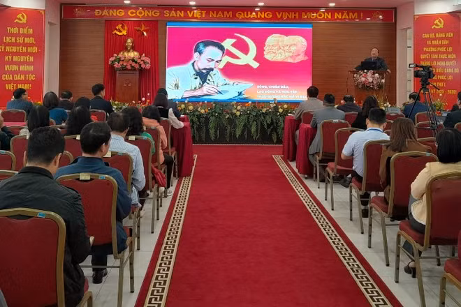 Quang cảnh hội nghị.
