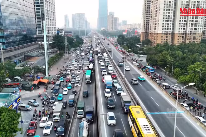 [Video] Hà Nội yêu cầu rà soát, giảm giá cước vận tải khi giá nhiên liệu giảm