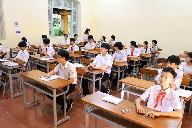 Thí sinh thi vào lớp 10 tại Hội đồng thi Trường trung học phổ thông Châu Văn Liêm.