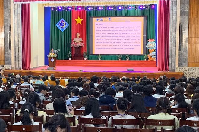 Quang cảnh hội thảo.